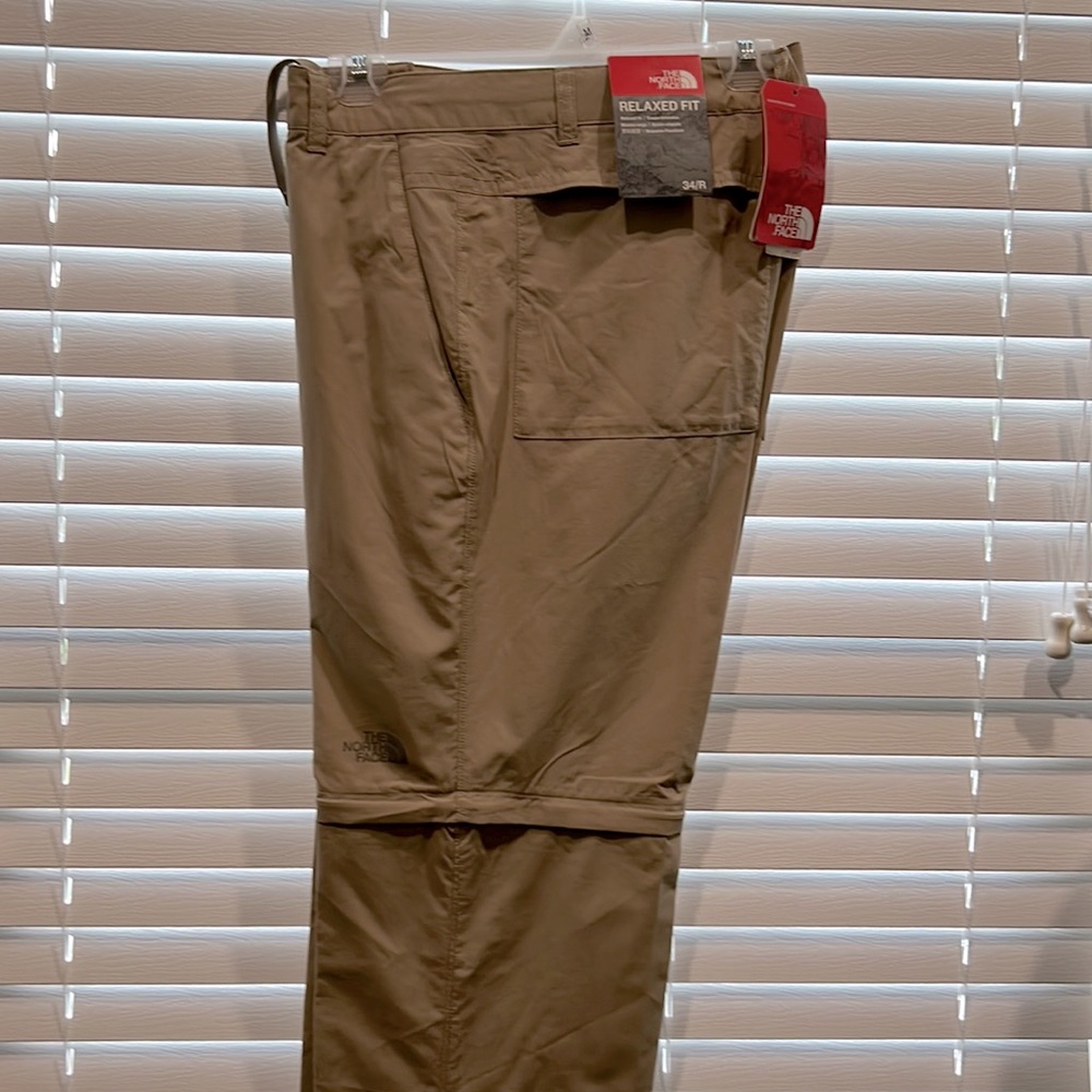 The North Face Mens Convertible Pants.  Khaki. 34R